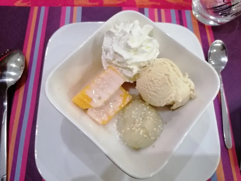 Mangue Fraîche Riz Gluant Lait de Coco